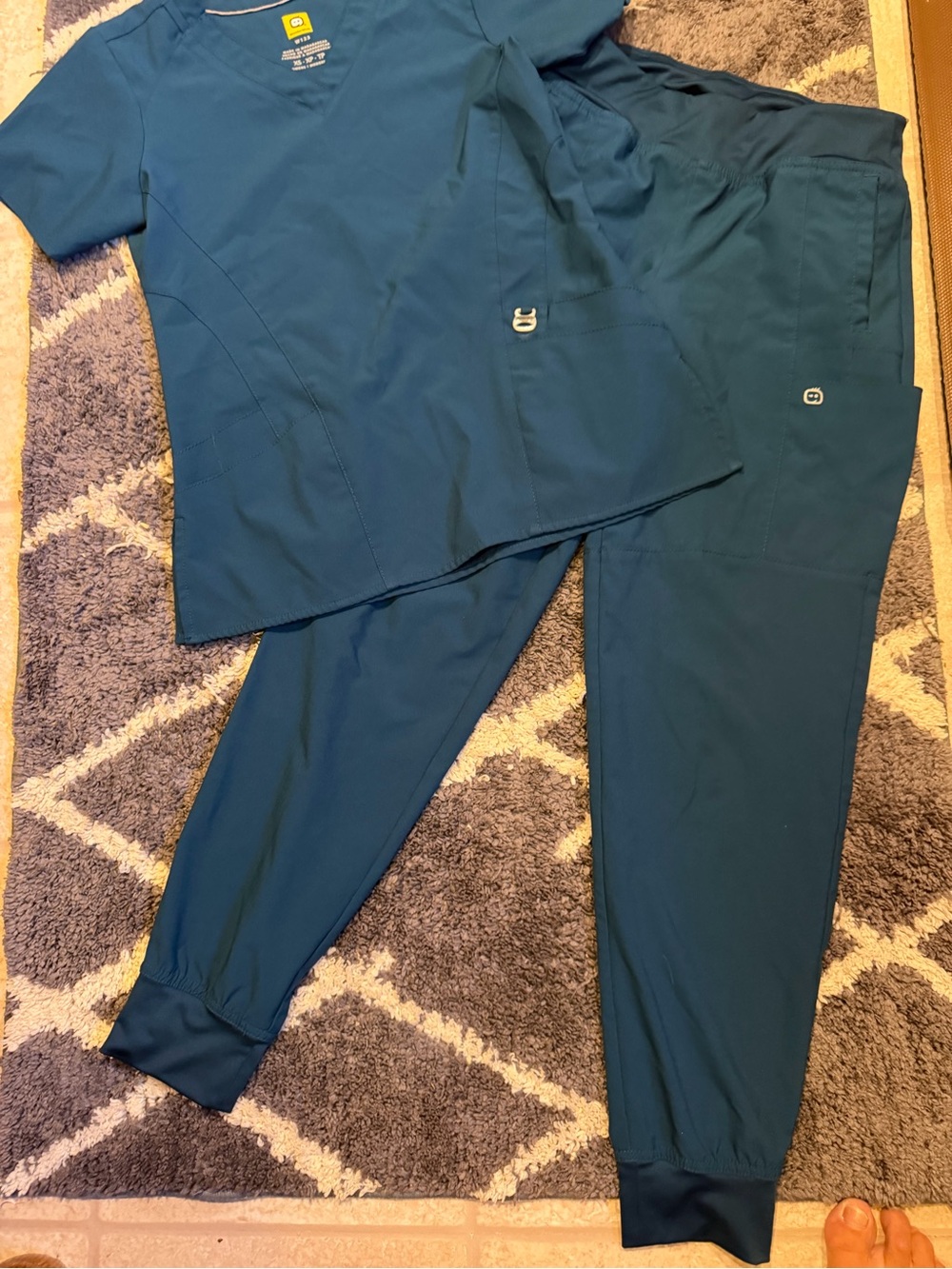 Wonder wink women’s Teal Jogger Scrub Pants set! S/XS!